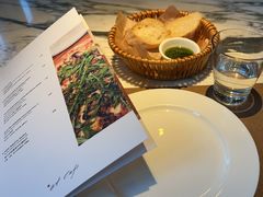 手工面包配紫苏酱-at cafe 意大利餐厅(集美店)