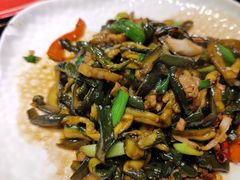 -魏铭鱼头捞饭(晋阳路店)