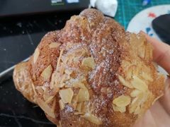 杏仁可颂-81BAKERY(大学路店)