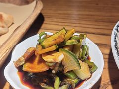 小咸菜-清真·双公羊·馕坑烤全羊(奥体店)