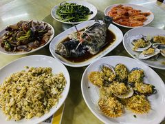 -四川小胡子海鲜(丁村万人海鲜广场店)