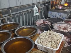 自助取餐区-野狗羊肉汤