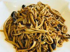 茶树菇炒肉丝-马凯餐厅(长椿街店)