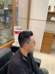 -MARTIN'S BARBER SHOP男士理发馆