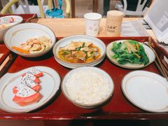-山食间·中式营养轻餐(保利时光里店)