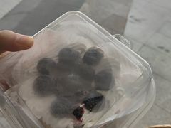 -潇哥哥家的蛋糕店