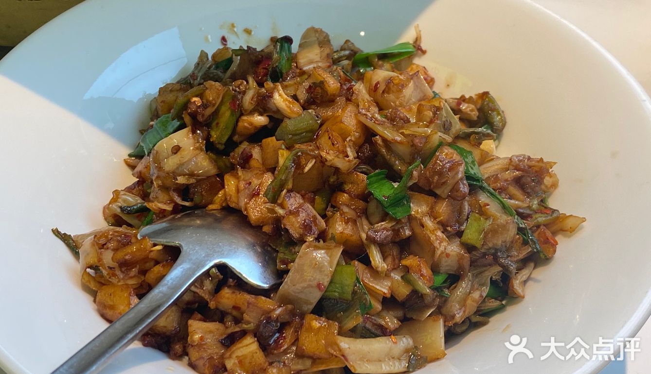 排队最长的湘菜店，上菜也真的快的一家店！