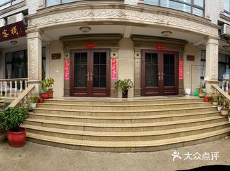 享受与自然的亲呢。这个地方离灵山和拈花湾都很近