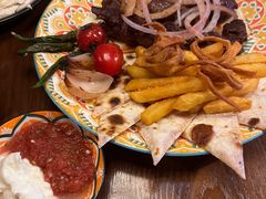 阿拉伯牛羊肉混盘-Uncle Kosto科斯托·中东菜