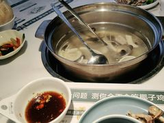 -三个椰子·现砍椰子鸡(金源CBD店)
