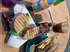 -Catch Bagel(芳草地店)