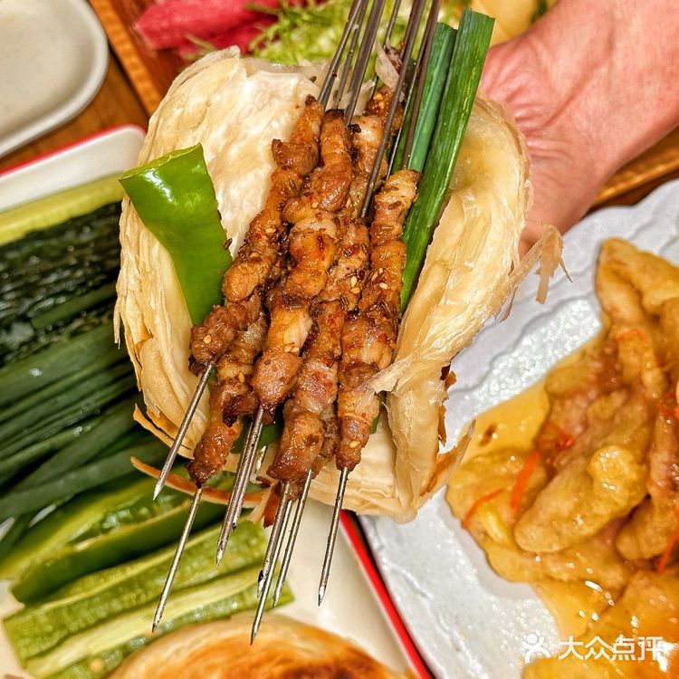 这家烧烤东北菜也太好吃了❗