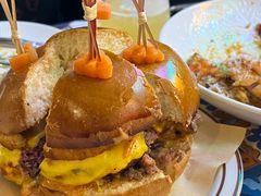 -LESCEDARS Brasserie Bistro香柏树