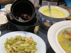 -江宴渔村·鱼鲜土菜(紫荆广场店)