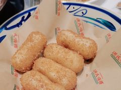 -洪氏嗨捞·广东猪肚鸡·椰子鸡火锅(西咸万象城店)