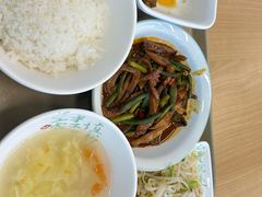 -老乡鸡(西岸凤巢店)