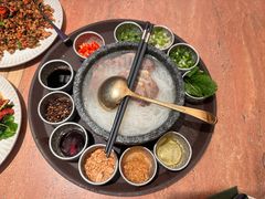 -浩海火燒雲傣家菜(芮欧百货店)