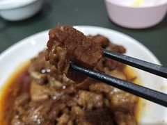 招牌红烧牛肉-红灯笼龙凤饭店(宁波老字号店)