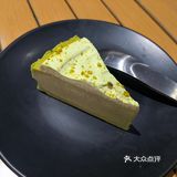 来一场下午茶很可以。「斑斓椰椰冰粉」甜度适中