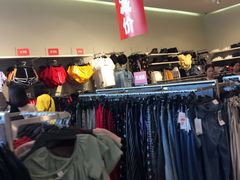 -H&M(来又来时尚购物广场店)