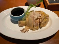 老头儿白斩鸡（半只）-老头儿油爆虾·1987杭州烟火味(湖滨银泰in77D区店)