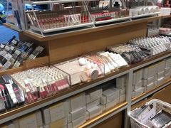 -名创优品(河南郑州健康路2店)