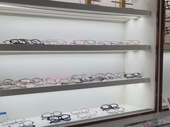 -翰佐蔡司小乐圆·依视路星趣控·暴龙眼镜折扣店