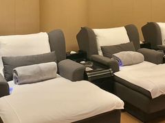 -麓湖国际水疗