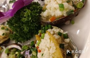 Braised Abalone with Fermented Black Bean and Garlic