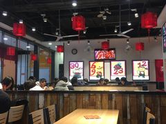 大堂-歪嘴香鸡公煲(大连佳兆业店)