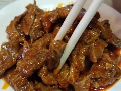 -爆炸头阿姨小四川正宗川味小吃(无任何分店)