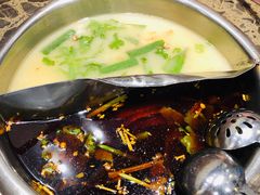 -肖肖酸萝卜鱼火锅(总店)