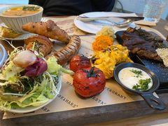 -Mark&Mars Restaurant