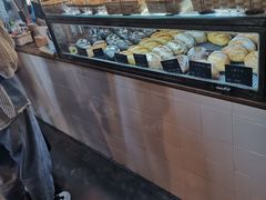 面包甜点陈列柜-仙峰天然面包(迎宾路店)
