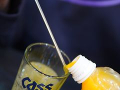 给大家表演一个塑料调酒-莲洞本家