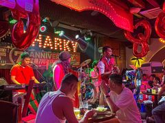 -鲨鱼美式餐厅酒吧Sharky