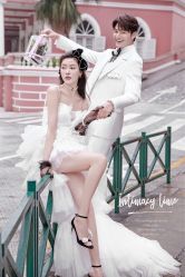 -现代经典婚纱摄影
