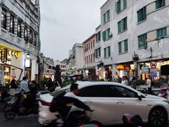 -海口骑楼小吃街