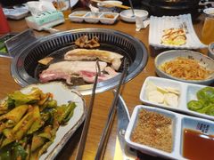 -豚豚猪村烤肉·韩国烤肉(总店)