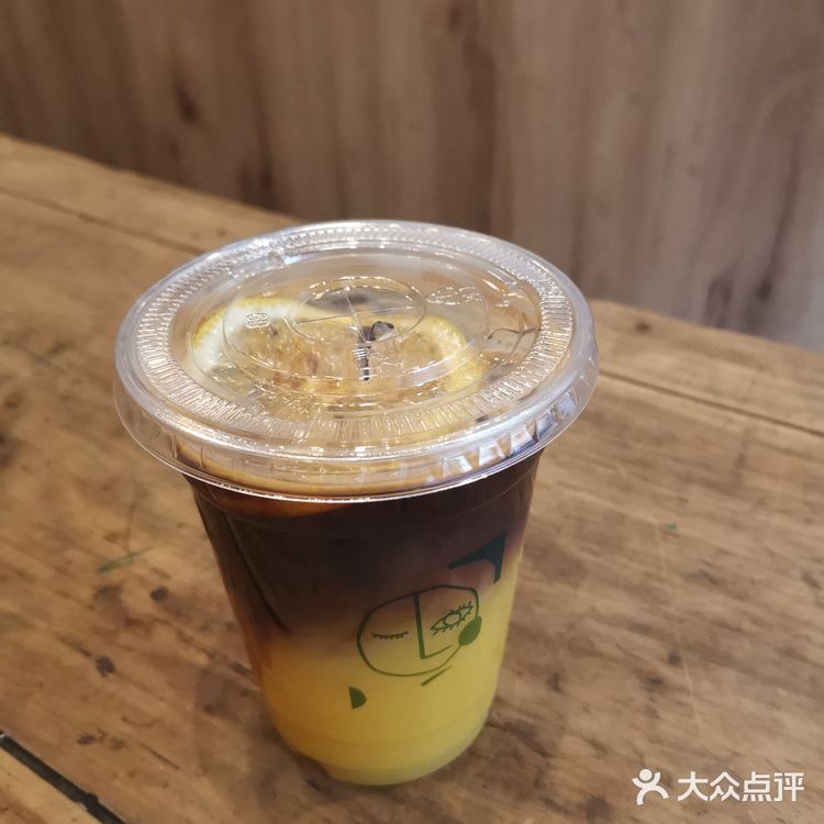温馨的连锁社区咖啡馆