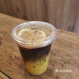 温馨的连锁社区咖啡馆