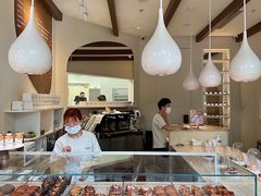 -VERIE BAKEHOUSE