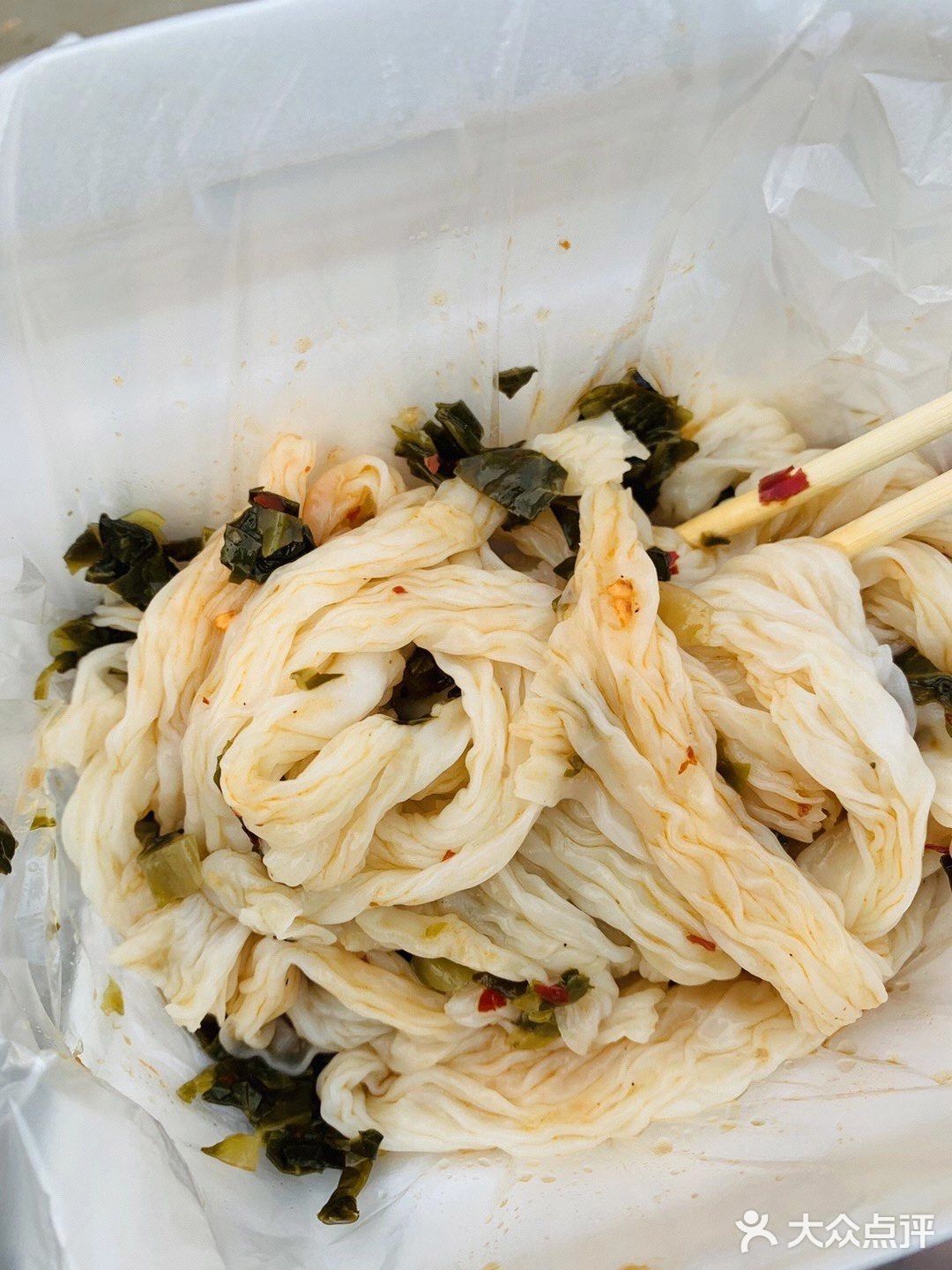 听说你们吃的是味道，而我吃的是童年[调皮]
