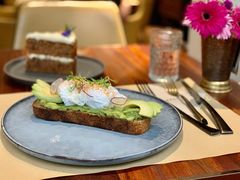 牛油果温泉蛋吐司-O'mills Sourdough Bakery&Bistro(永嘉路店)