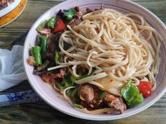 -歹歹的加个面过油肉拌面