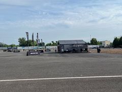 -天津波士信达奔驰4S店(卫津南路店)