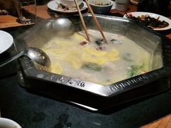 -佬土鹅肠火锅(扬中步行街店)