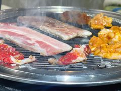 -围炉肉舍•炭烤活鳗•丹东海鲜烤肉(步行街店)