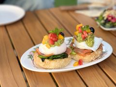 三文鱼水波蛋-Dough&Joe团憩(瑞虹天地月亮湾店)