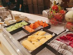 -元一希尔顿酒店·鲜切牛肉火锅禅自助餐厅